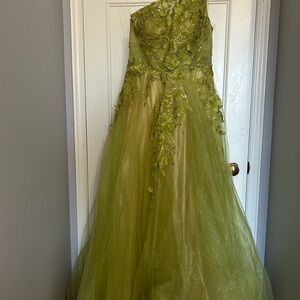Ladavine Green Prom Formal Wedding Guest Dress (with tags!)
